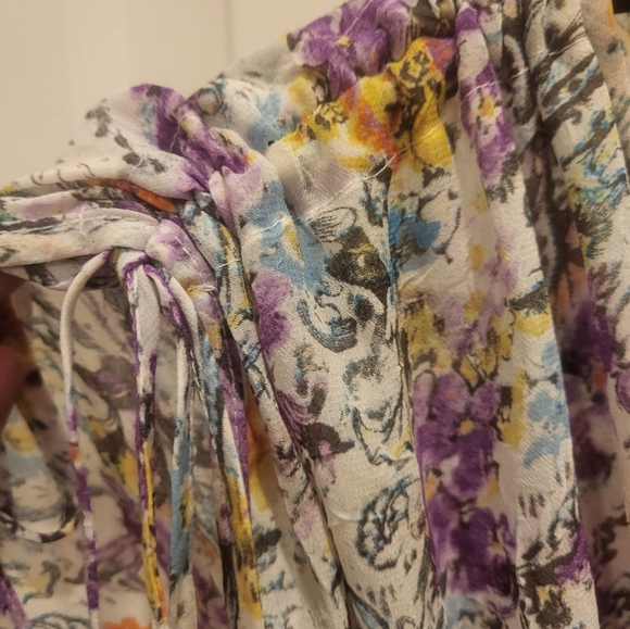 BLOUSE EUC. - Picture 2 of 4